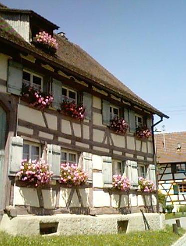[Hesse's first house in Gaienhofen - Sideview -  Gabriel Schreiber, 1998]